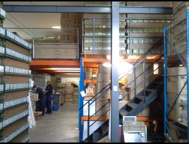819M² WAREHOUSE TO LET IN SALT RIVER
